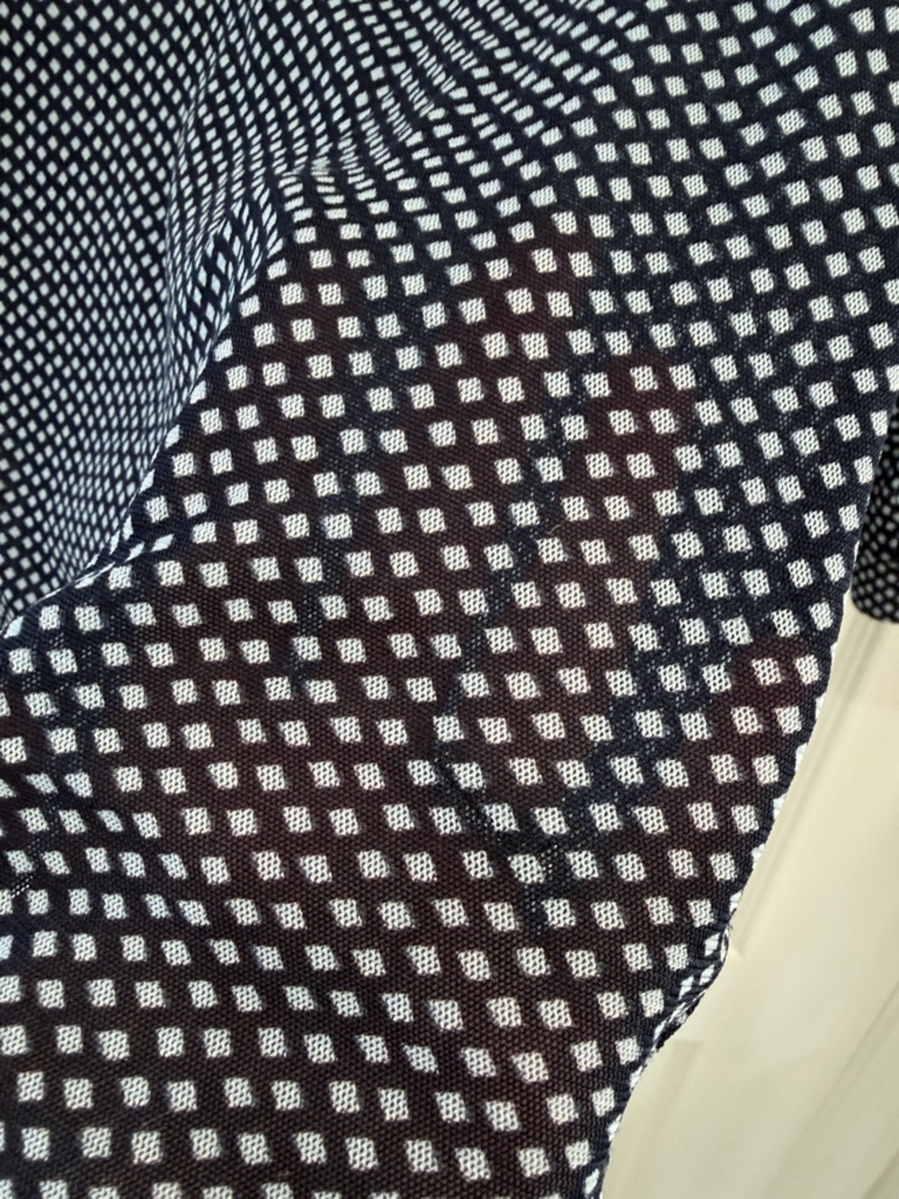 The Limited Navy and White Polka Dot sheer 3/4 Blouse size small y2k - Picture 5 of 6